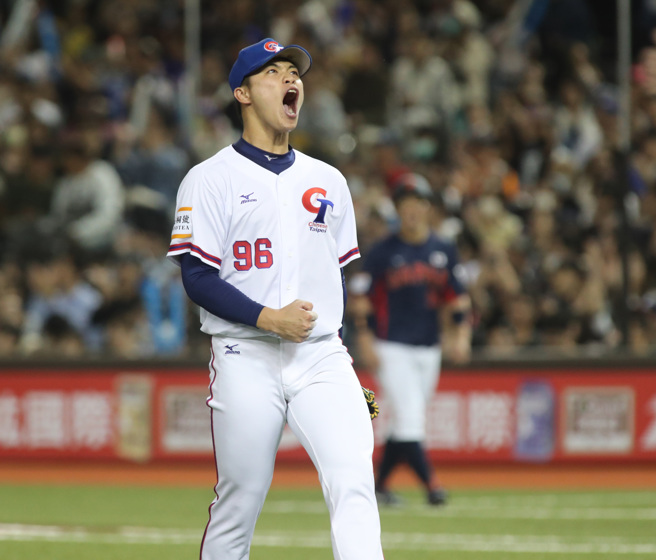 中華隊孫易磊在亞錦賽對日本之戰飆出生涯最快球速157公里。（鄭任南攝）