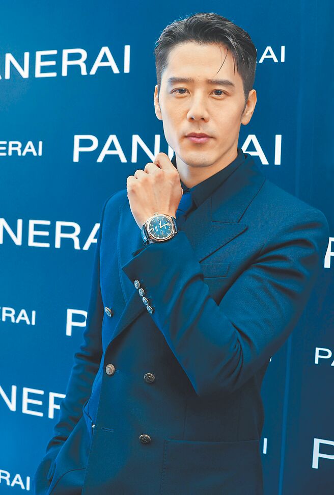 胡宇威出席沛纳海台北101店开幕，透露耶诞节会亲自下厨宠妻。（粘耿豪摄）