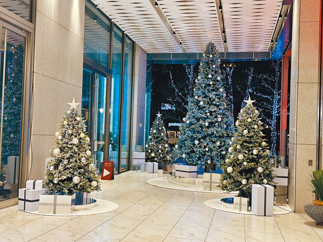 新光三越DIAMOND TOWERS闪耀之森，穿梭其中犹如进入雪国森林。（新光三越提供）