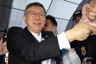 柯文哲稱內心本質深綠 學者驚「奇怪變色」3字斷言下場