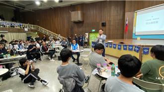 趙少康台中「青年對談後」吐6字 網看完動容大讚