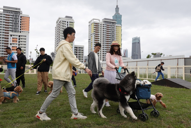 周末天氣穩定，各地高溫接近30度，日夜溫差相當大。（姚志平攝）