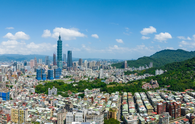 外国人直呼台北市「ugly city」，网友一面倒认为无法反驳，因为建筑没有总体性。（示意图／Shutterstock）