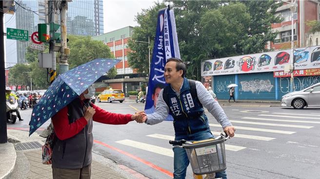 国民党新北市立委参选人叶元之今（9日）痛批，「哭屁哭！」装什么装，不要用哭来转移焦点。（摘自叶元之脸书）