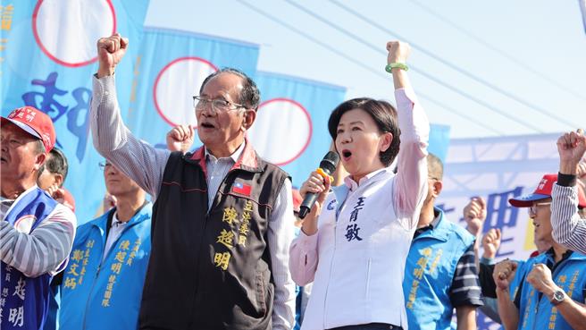 陳超明則在9日上午成立苑裡鎮競選總部，特別邀請國民黨庫執行長柯志恩站台。（陳超明競總提供／謝明俊苗栗傳真）