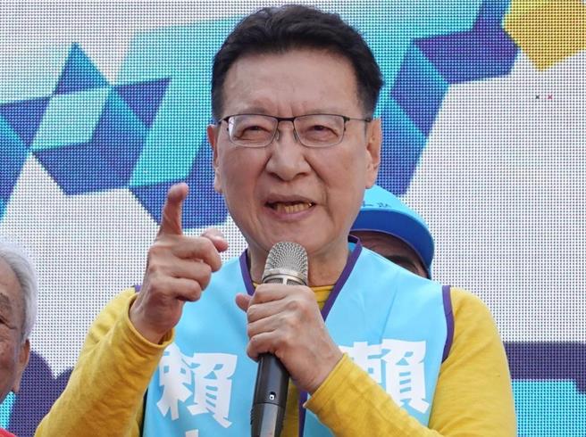 国民党副总统参选人赵少康9日出席赖士葆竞选总部成立大会，并在致词时力挺赖在立法院的表现。（姚志平摄）