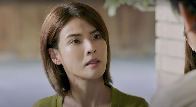 徐小可時隔三年回歸當演員，客串演媽媽失控咆哮王識賢大過戲癮。（東森提供）