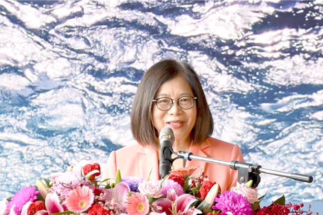 海洋委员会主委管碧玲9日在脸书提出，108课纲最后下修10％成为35％至45％，如果选读中华文化基本教材，可以达到45至55％，比例还是这么高，为什么又吵成一团？（本报资料照片）