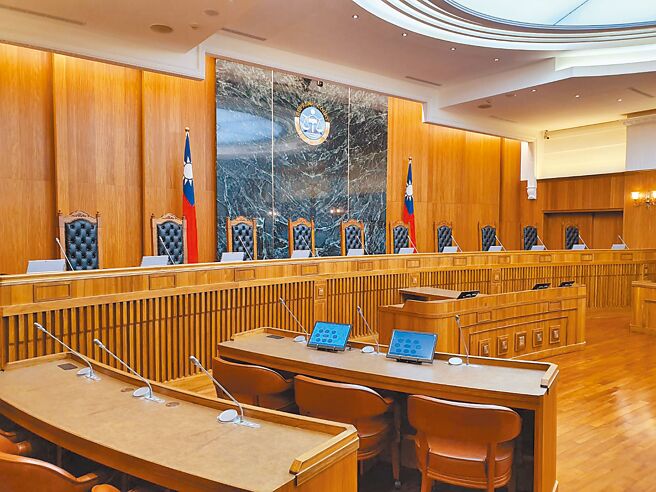 前陆军上校向德恩遭共谍吸收，每个月收取4万元贿赂，还穿军服签誓约书为中共效力，最高法院判刑7年6月定谳。（本报资料照片）