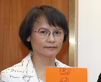 北一女老师曾赴港被贴标籤？   网友：赵天麟「亲」共没事？