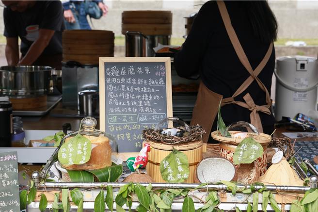 台东慢食节移师至华山文创园区，活动中不使用任何一次性餐具。（台东县政府提供／蔡旻妤台东传真）
