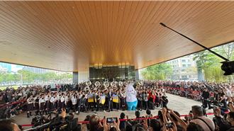 影》橘色惡魔今加碼快閃演出 上千粉絲擠爆高雄承億酒店