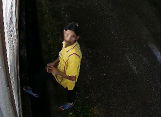 僅一眼身影秒淪陷！偷窺狂緊盯醫師姐妹「性奮射精」超可怕