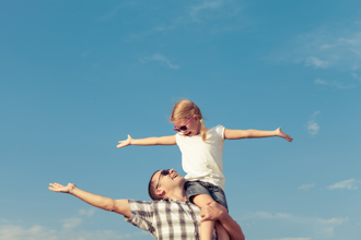 當沖到賣房 工程師爸爸嘆：愧對稚女