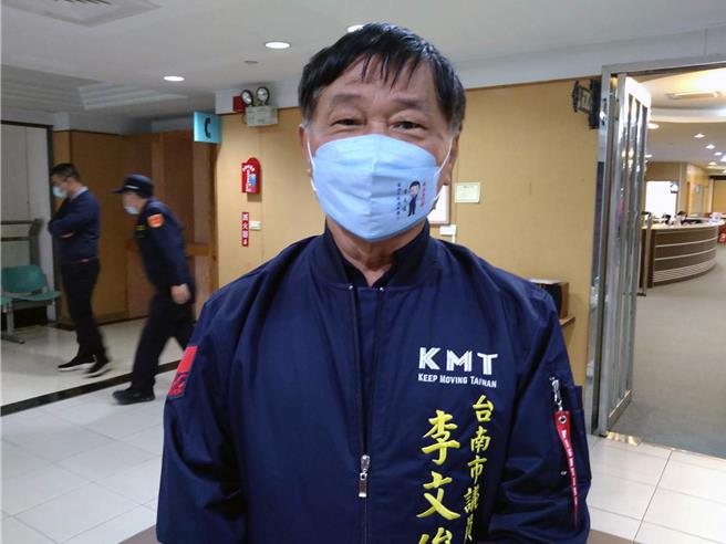 台南市議會正副議長賄選案，台南地方法院11日開審理庭時，傳喚同案被告前台南市副議長、現任市議員李文俊，以證人身分出庭作證接受詰問。（本報資料照片）