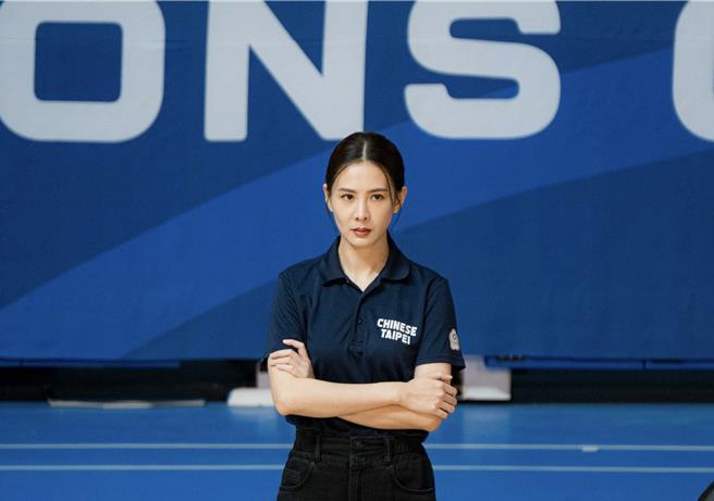 安心亞演出《女孩上場2》。（客家電視台、魔幻時刻電影公司提供）