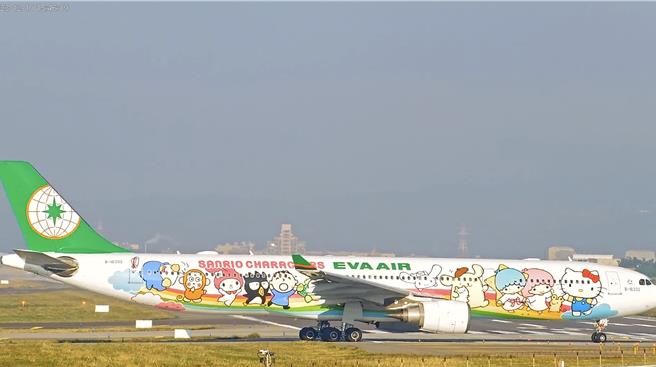 全國第一支機場觀光即時影像，吸睛宣傳效果顯著，正面評價高達9成。(觀旅局提供／蔡依珍桃園傳真)