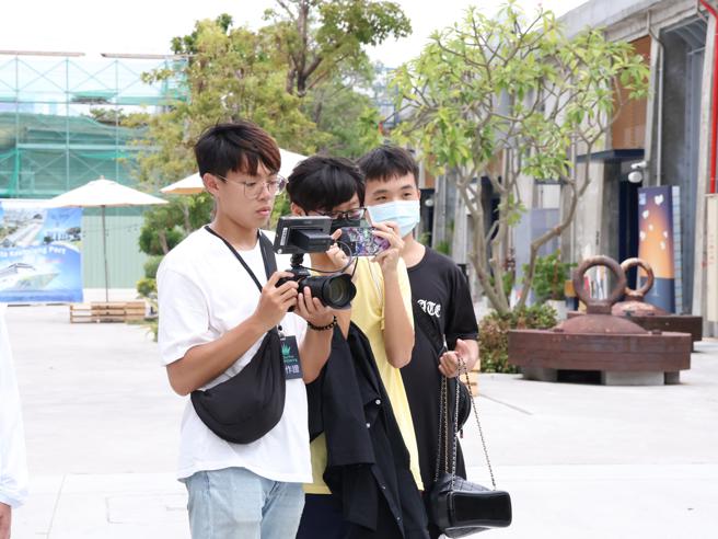 高雄市青年局邀請大專院校學生一同用短影片行銷高雄。（圖片來源：高雄市青年局提供）
