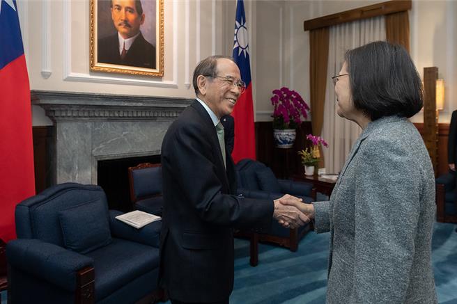蔡英文總統11日接見「日本台灣交流協會」會長大橋光夫(資料照片，總統府提供)