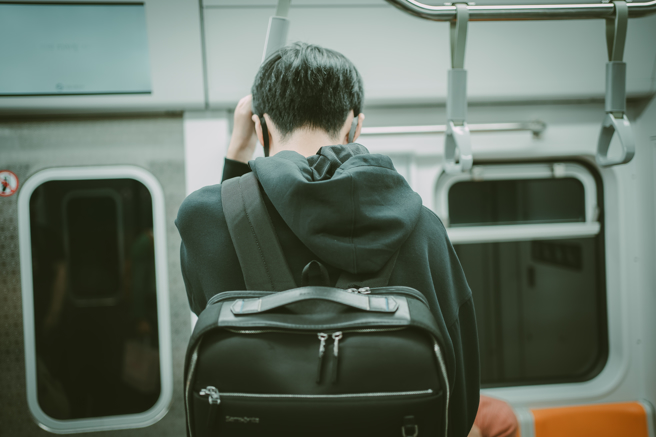 首尔有半数以上年轻人生活在贫困当中。（示意图／shutterstock）