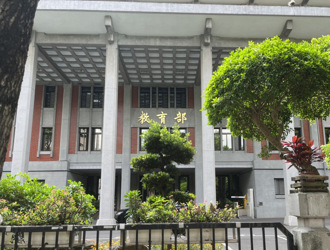 台大教授怒批游錫堃護「無恥課綱」！區桂芝胞姊突發聲：為她驕傲