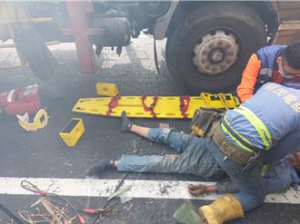 更换电线杆变压器惨遭电击　台电外包工人命危送医