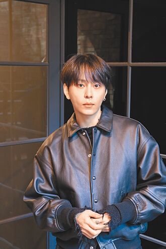 回馈台粉嗨唱新歌 龙俊亨「必须好起来」