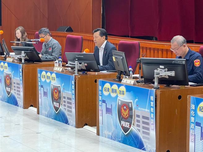 朱惕之主持新北市12月治安會報。（王揚傑攝）