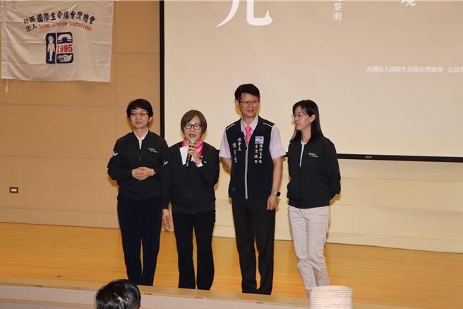 副縣長鄧桂菊等人到場共襄盛舉。（李京昇攝）