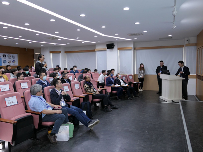 4場次專題演講，精彩內容讓與會者意猶未盡，紛紛提問。(照片/龍華科大提供)