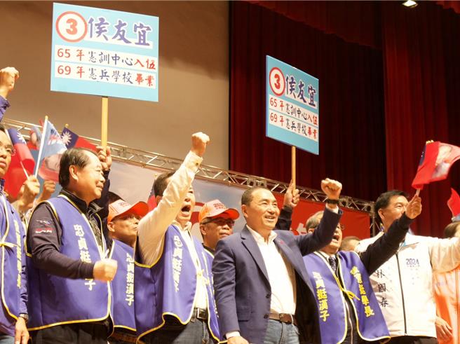 2023年12月12日新北市／侯友宜表示，當了警察後跟憲兵連結更緊密，因為憲兵弟兄救災、賑災都會跟警察連結在一起，和憲兵的情感永遠不會忘。（劉瑋晴攝）