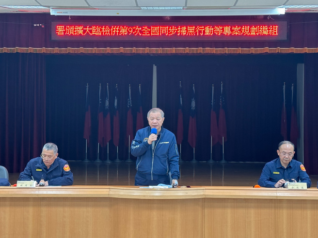 新北市警局局长廖训诚特地前往三重分局勉励同仁。（警方提供）