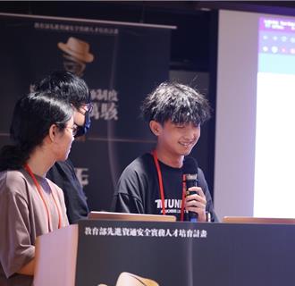 台中資優高校生自學架伺服器 以首屆資安特殊選才考進陽明交大