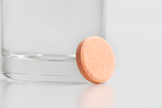 把发泡锭当水喝 药师揭3副作用 6类人更要小心