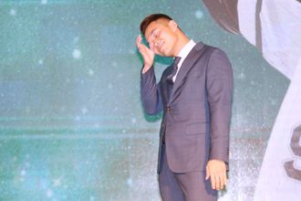 中職》台鋼「大王」來了！  火腿獻祝福王柏融激動落淚