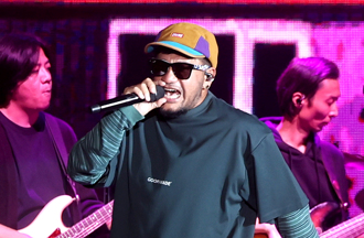 張震嶽禮讓行人反被叭「怒公開行車紀錄器」對嗆過程流出 