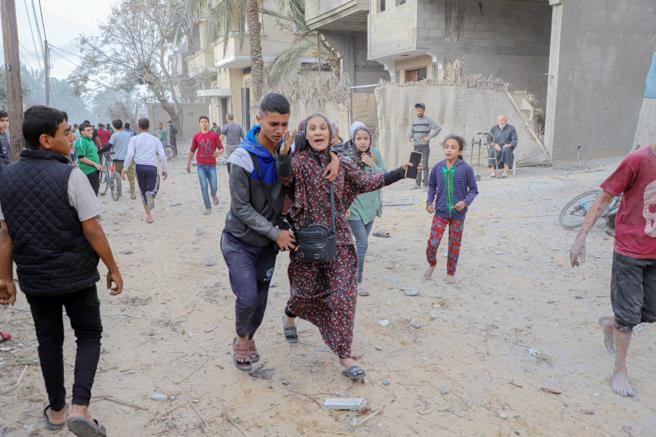 乌克兰与俄罗斯战事还未结束，以巴衝突再起，引发全球对原油供给与价格的担忧。（图／取自新华社）