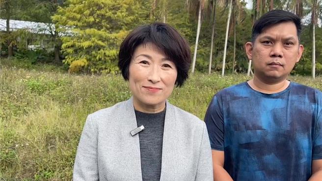 首批销往大陆的台东凤梨释迦其中1货柜被验出有虫害。台东县长饶庆铃（左）与台东县青农聨谊会长张胜尧（右）。（蔡旻妤摄）