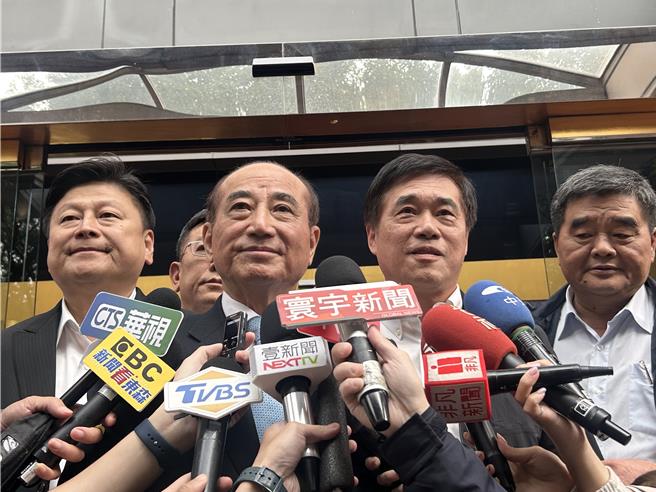 國民黨總統候選人侯友宜全國後援總會長王金平12日宴請先前挺郭參選的地方人士餐敘。（本報資料照片）