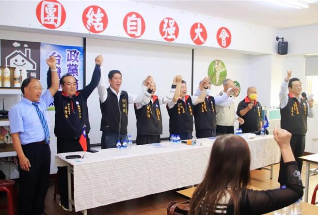 黃國嘉黨部特別舉辦「林國慶立委候選人團結勝選大會」，指深藍已凝聚共識，全力支持林國慶，讓林國慶陣營士氣大振。（林國慶競選團隊提供∕呂妍庭嘉義傳真）