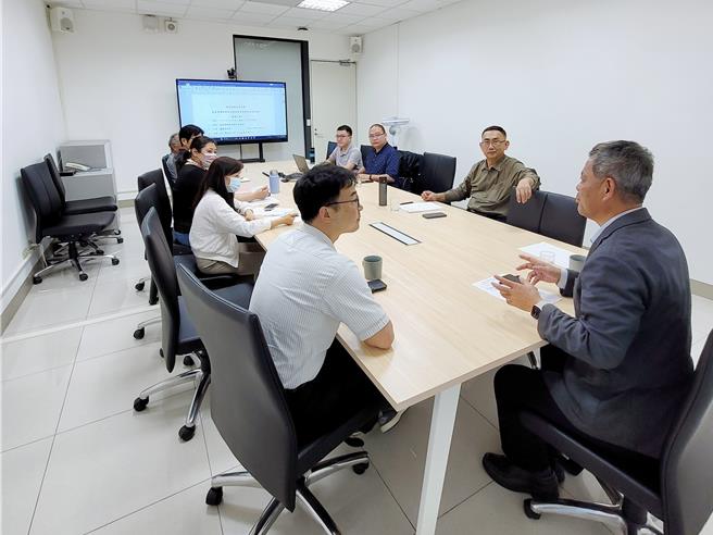 環境部將補助台東縣政府足夠費用，加速辦理災後廢棄物運回台東處理工作，並在3個月內清理完畢。（環管署提供／林良齊台北傳真）