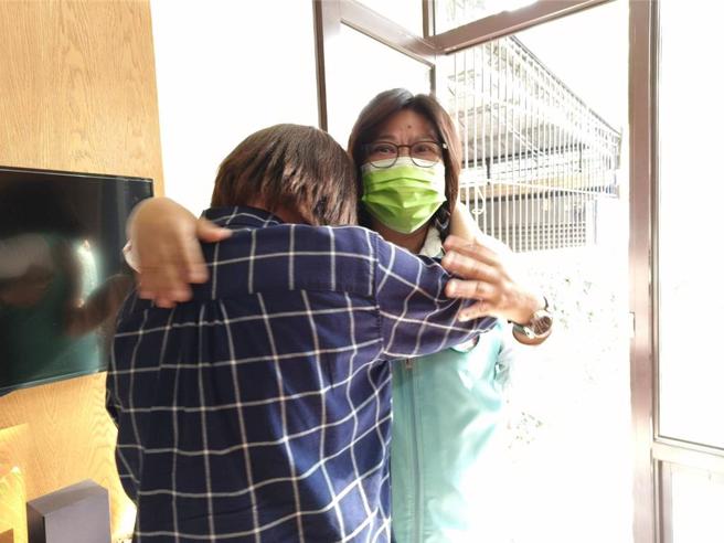 立委王美惠也到蔡文旭服務處表達關心。（廖素慧攝）