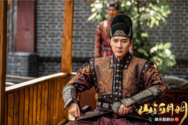 冯绍峰演出山河月明时是他身体最虚弱时，导演说，还曾演完直接躺地不起。（纬来戏剧台提供）