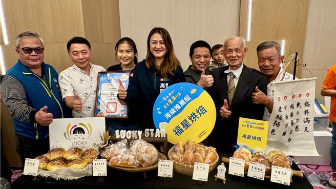 高市觀光局今年首度推出海線美食餐盤計畫，分為「海線推薦組」及「新菜店家組」，最終共有22間店家報名，經過美食祕密客訪店試吃評比後，選出10間優勝店家。（柯宗緯攝）