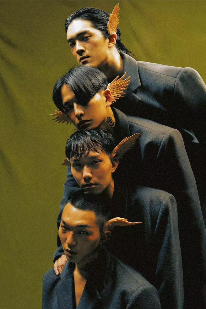 傻子与白痴曝光最新形象图，4名团员化身神兽。（傻子与白痴提供）