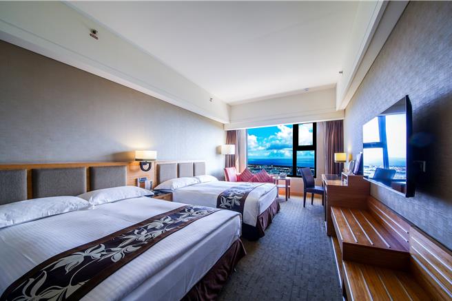 福容花莲店瞄准选举商机，推出「2024总统大选限定！3折安心投票住宿优惠」， 符合资格者独享3折入住最美海景房。(福容花莲店提供)