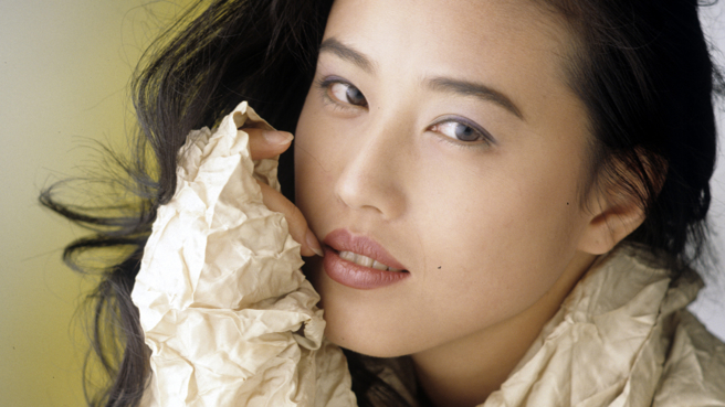 有網友回憶，搜出周海媚49歲時，唱給自己歌曲的MV。（圖／中時資料照）