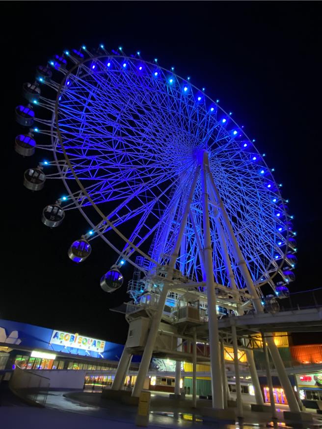 2023年12月13日台中市／近日網路驚傳中市「摩天輪高空活春宮」等影片，1對男女在摩天輪車廂內性愛大膽煽情，台中地檢署13日表示，檢察官認為摩天輪車廂內並沒有其他民眾，無給他人觀覽意圖，今年2月偵結予以不起訴處分。（本報資料照片／陳淑芬台中傳真）