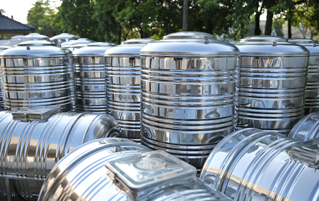 學生只是惡作劇將假屍體放進水塔，沒想到警方真的找到無名屍。（示意圖/shutterstock）