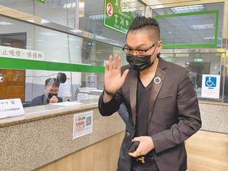 拍片批網美前助理「賺皮肉錢」  連千毅判賠8萬元